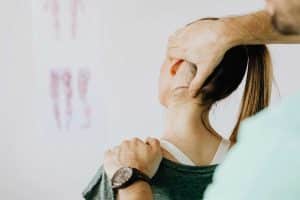 Osteopathie Behandlung bei Nackenschmerzen